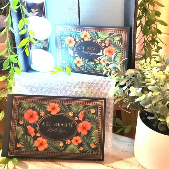 NIB* Ace Beaute Nostalgia Eyeshadow Palette. Original packaging 📦 - Picture 2 of 5